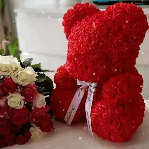 CADOU de Valentine's Day: Ursulet din trandafiri de sapun in cutie cadou, Inaltime 25cm