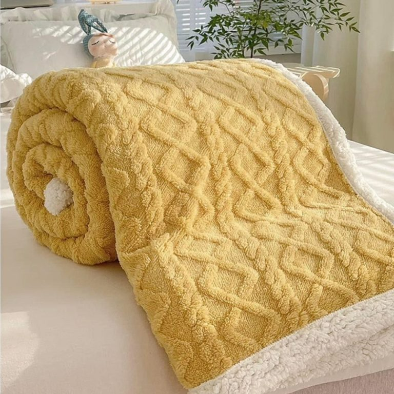 REDUCEREA ZILEI: Patura Cocolino Groasa Dubla, Super Soft, Tip Tricotaj, cu Blanita, 200 x 230 cm