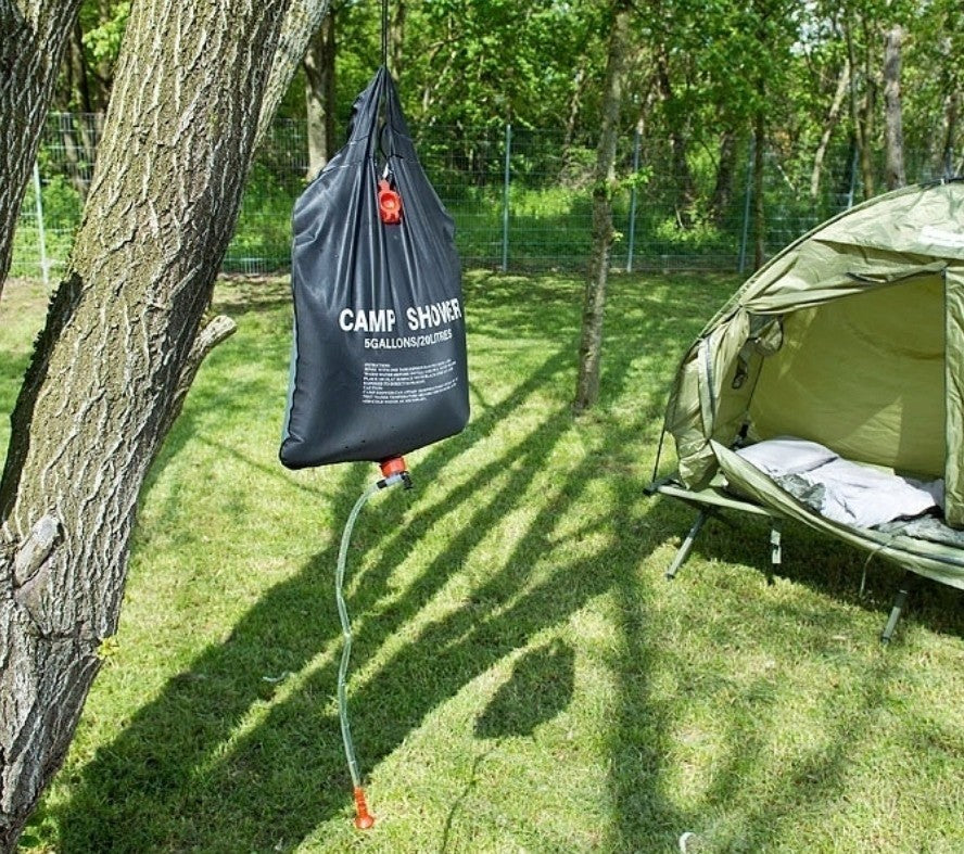 1+1 GRATIS: Dus Portabil Solar Pentru Camping 20L