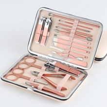 1+1 CADOU: Trusa COMPLETA Mani-Pedi de 18 piese din OTEL Inoxidabil si Accesorii Pentru Ingrijire Faciala incluse in Geanta de Depozitare